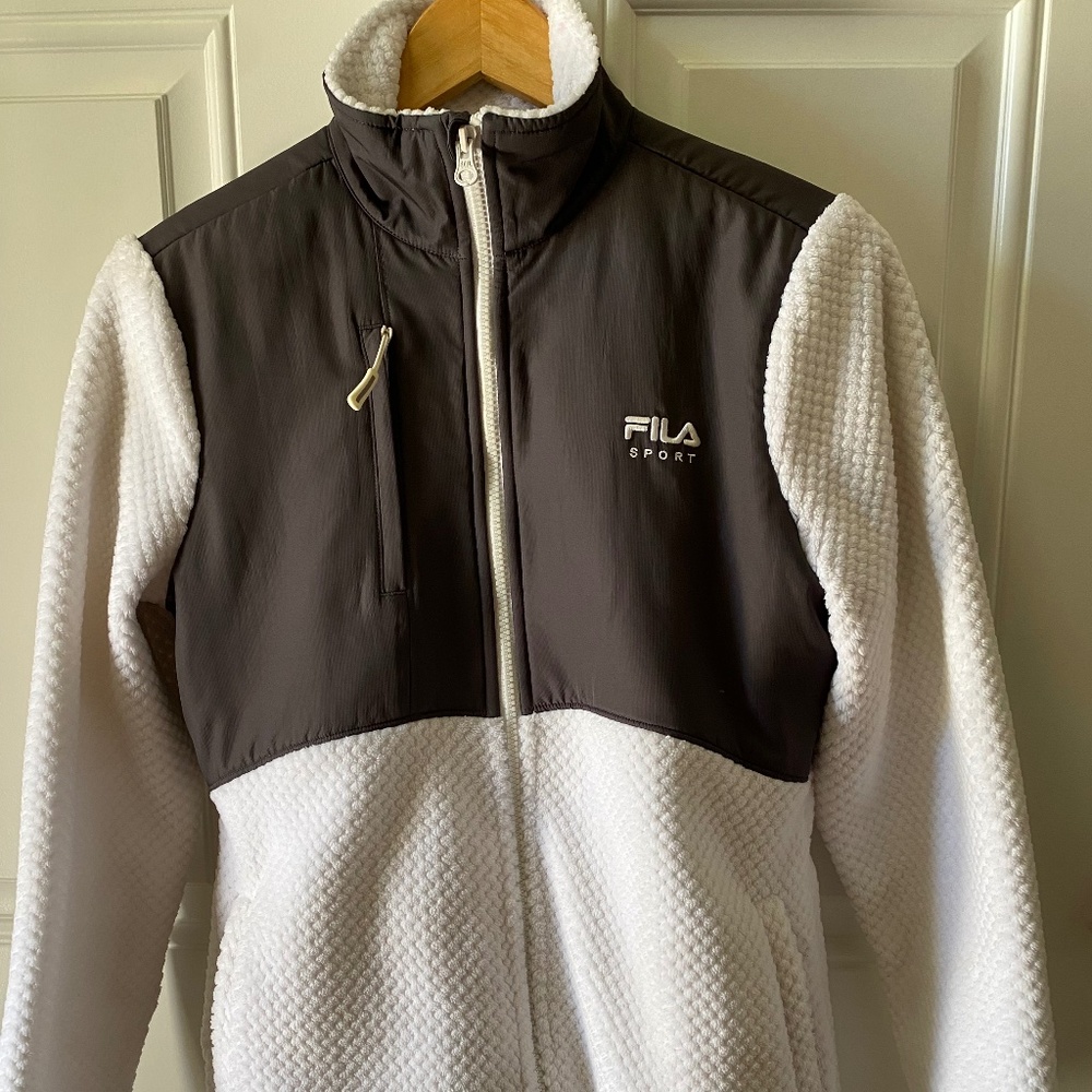 FILA WOMEN'S FLEECT ZIP UP JACKET SIZE SMALL WHITE/GREY